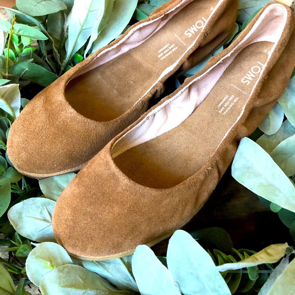 NWOT 8.5 Toms Suede Ballet Flats Rich Caramel